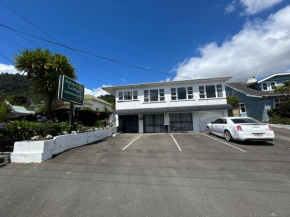 Admirals Lodge